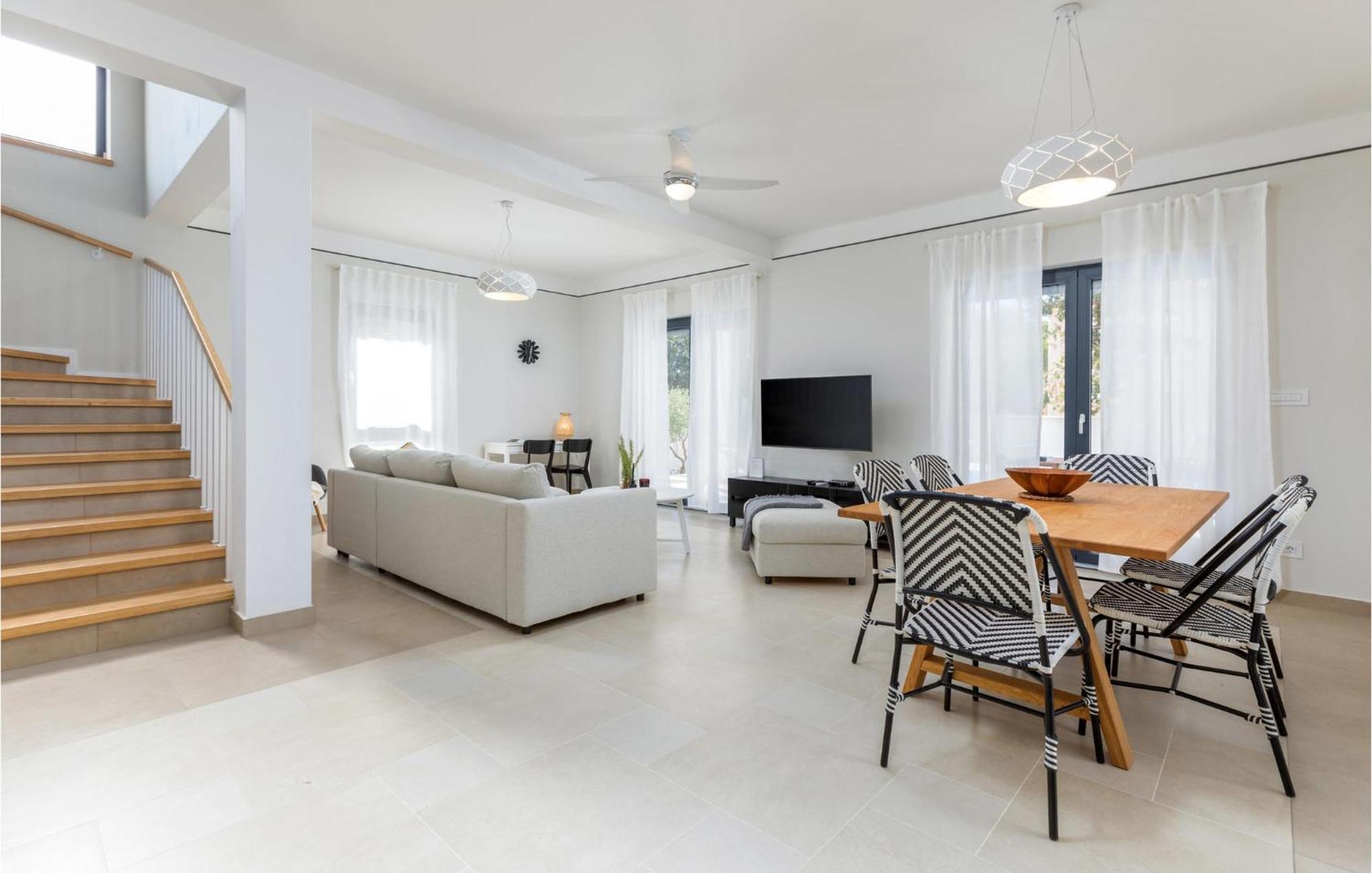 Nice Home In Barbariga With Kitchen Экстерьер фото